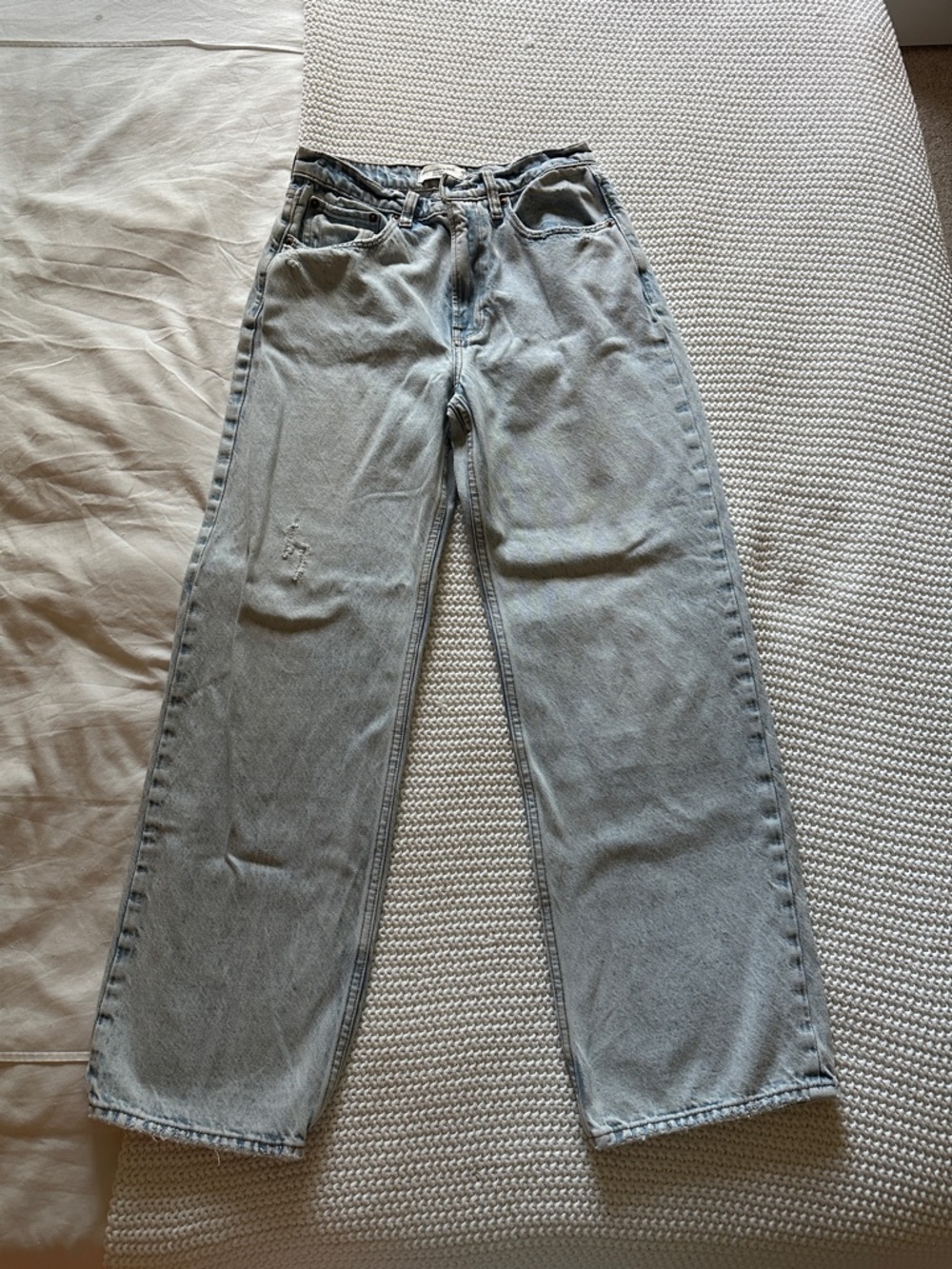 Abercrombie & Fitch The Loose High Rise Straight Leg Jeans in Light Wash